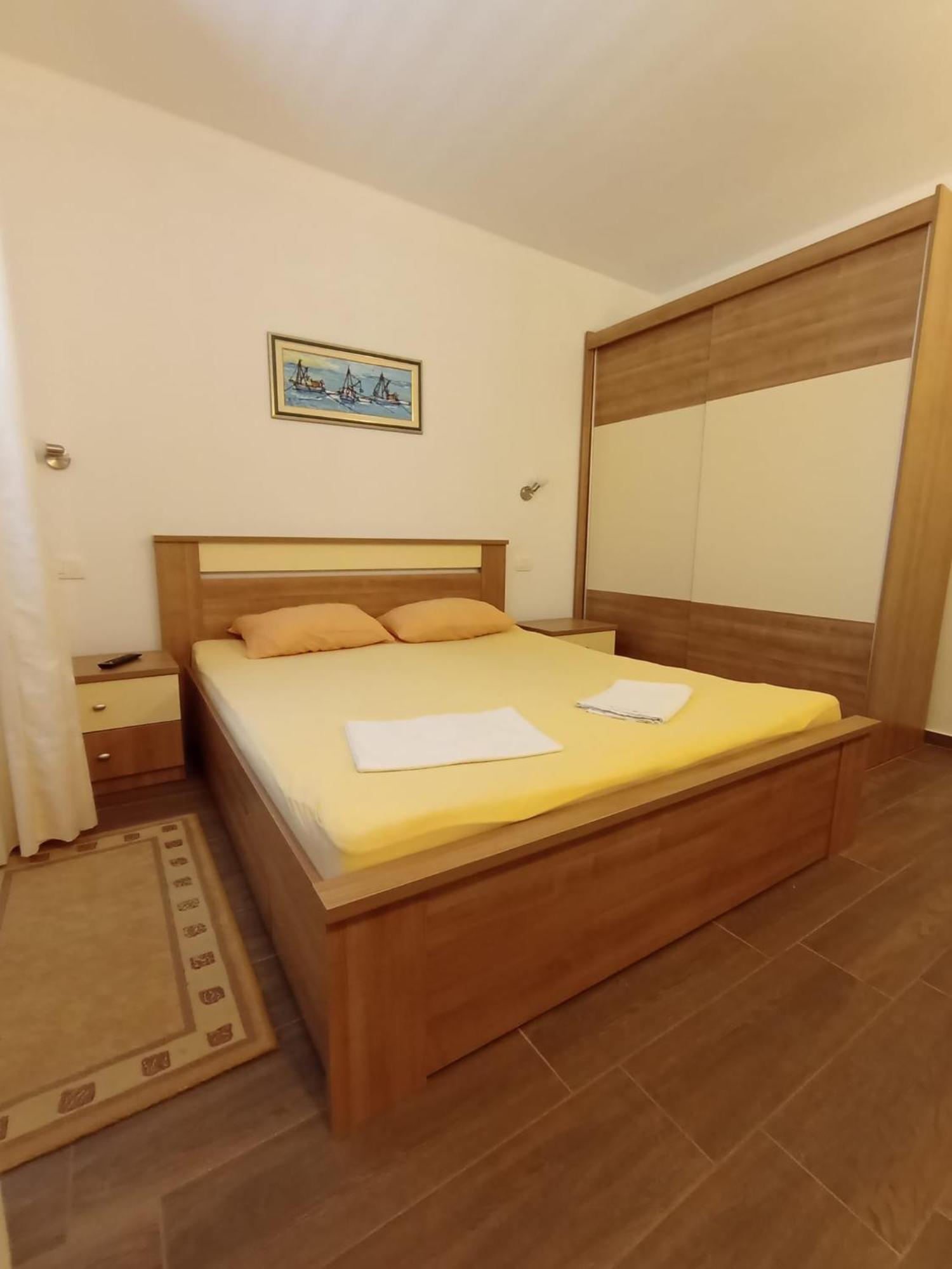 Apartment Toni Дуче Екстер'єр фото